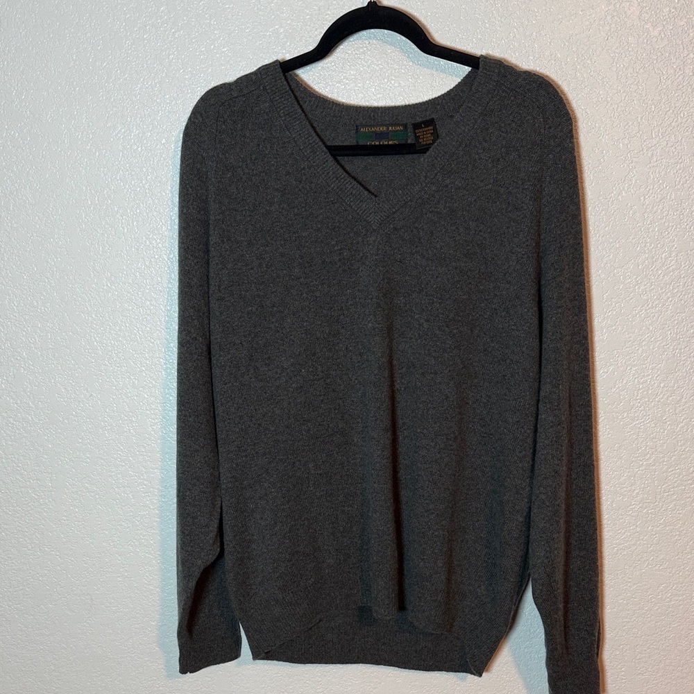 Alexander Julian Colours Gray Cashmere V Neck Sweater Size Large Timeless